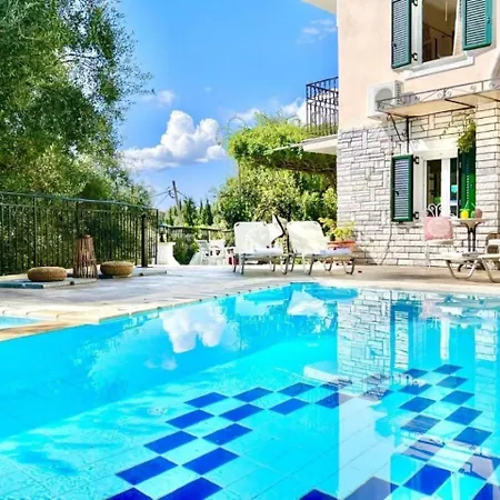 Aphrodite Nissaki * Nisaki (Corfu)